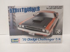 Revell 1/24 1970 Dodge Challenger T/A Model Kit Open Box Sealed Parts 