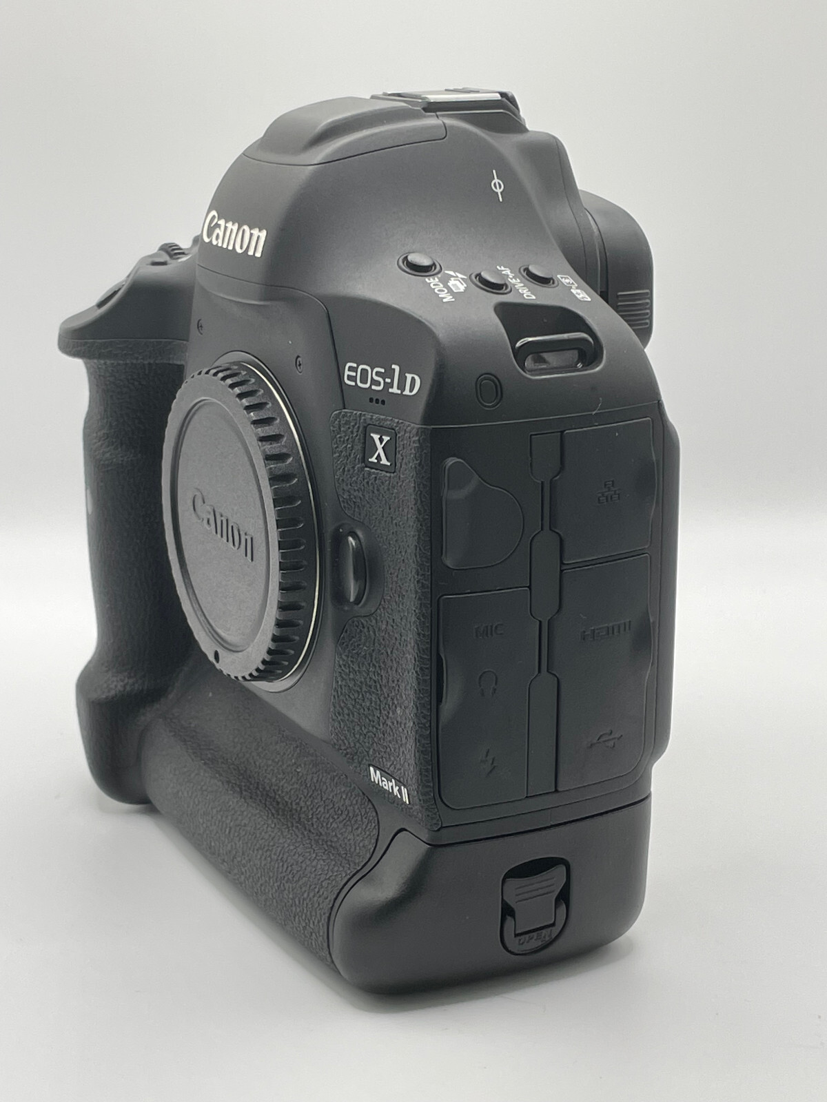 CANON EOS 1DX MARK II DIGITAL SLR CAMERA - 1 DX - 1 D X - 1D X MARK2 - EXCELLENT