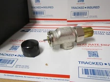 Honeywell V110F1010 3/4" NPT Horizontal Angle Thermostatic Radiator Valve , D2