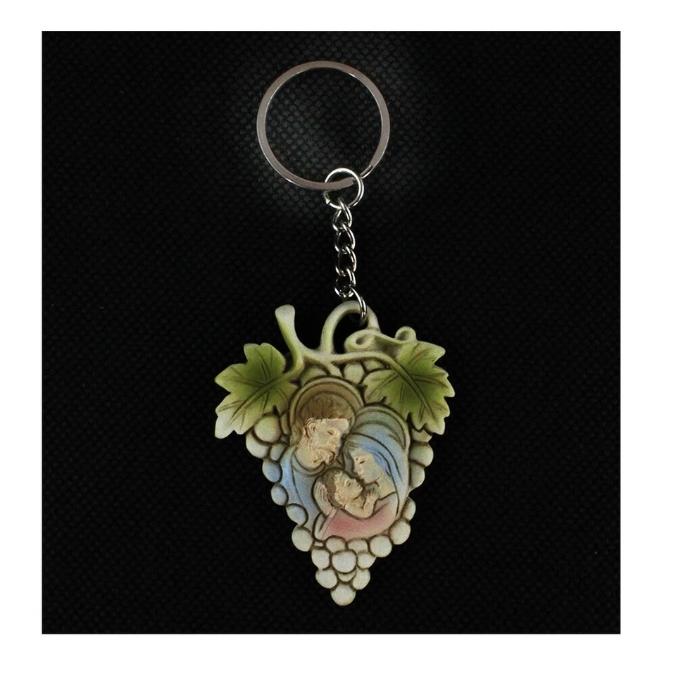 DLMBOMBONIERE 29400 Bomboniere Portachiavi Ciondolo Vite Grappolo d'Uva in Resina con Sacra Fa