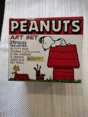 Vintage 29 Piece Peanuts Activity Art Set