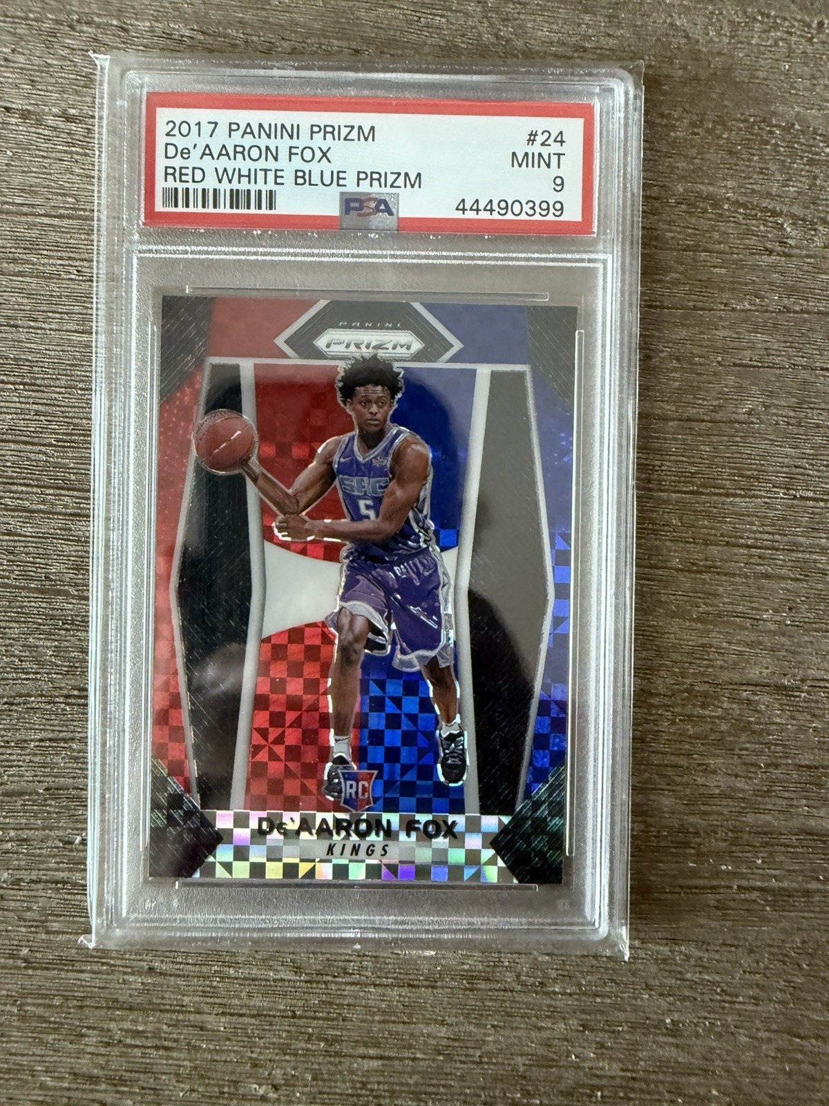 2017-18 Panini Prizm De'Aaron Fox #24 Red White Blue Prizm (RC) PSA 9