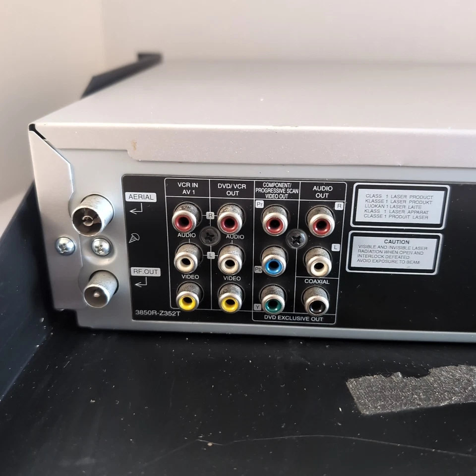 LG V271 - VCR/DVD Combo With Remote - Tested, Partially Working - Image 3 of 4