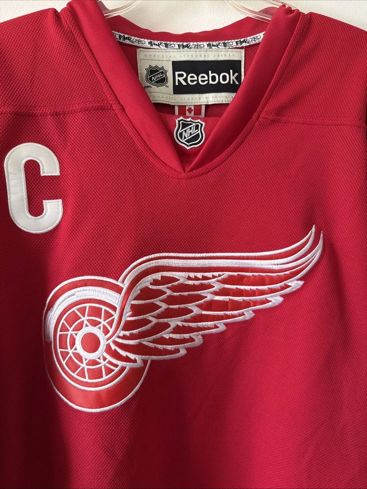 Camiseta masculina Reebok Detroit Red Wings Henrik Zetterberg #40 autêntica tamanho 48 - Imagem 2 de 4