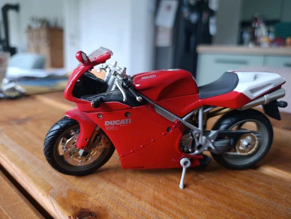 Motorrad Ducati 998s Modell - Bild 2 von 4