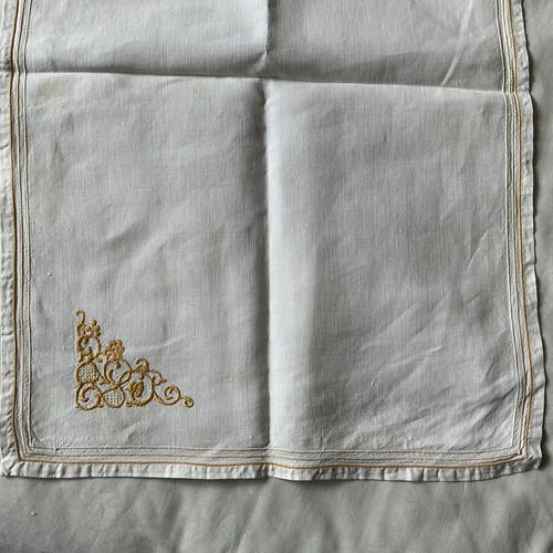 VINTAGE WHITE Cotton Corner Yellow EMBROIDERY TABLE MAT TRAY CLOTH 23 x 15.5” - Picture 6 of 8