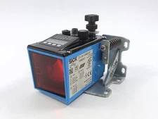 SICK DL100-12AA2112 1060047 Distance Sensor + Mounting Bracket