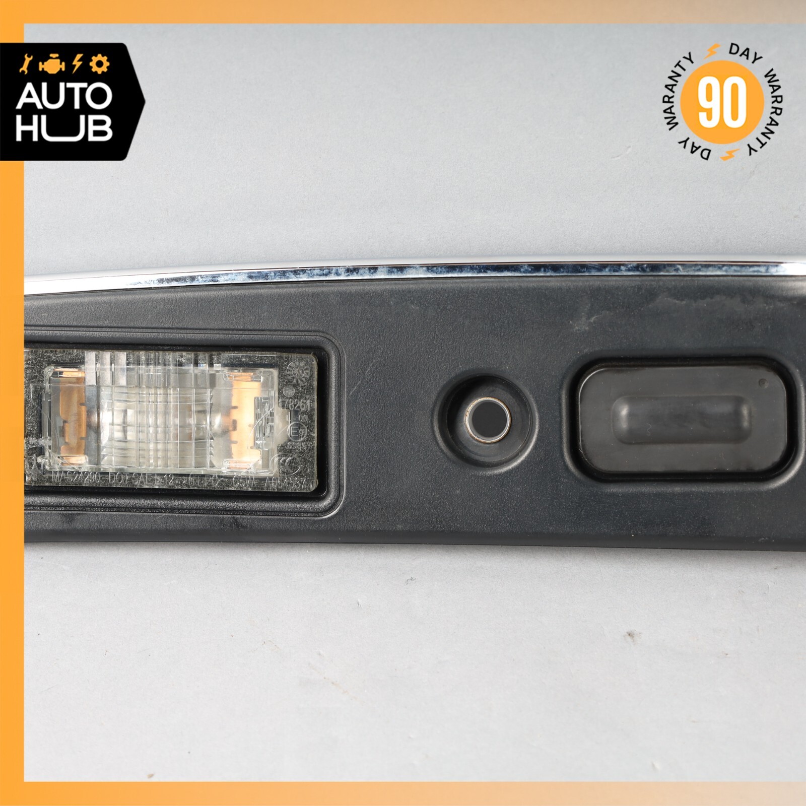 14-22 Maserati Quattoporte M156 GTS Rear Trunk Lid Moulding Plate w/Lights OEM