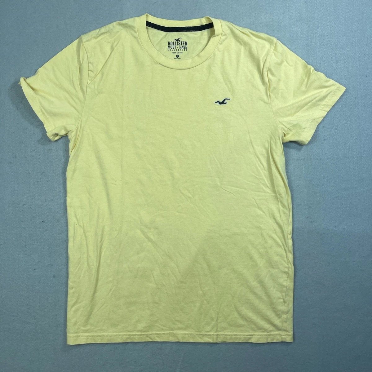 Hollister T-Shirt Mens Small Yellow Short Sleeve Must Have Collection Tee