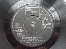 Martha Reeves & Vandellas - Dancing In The Street / Jimmy Mack - Motown 45 VG+