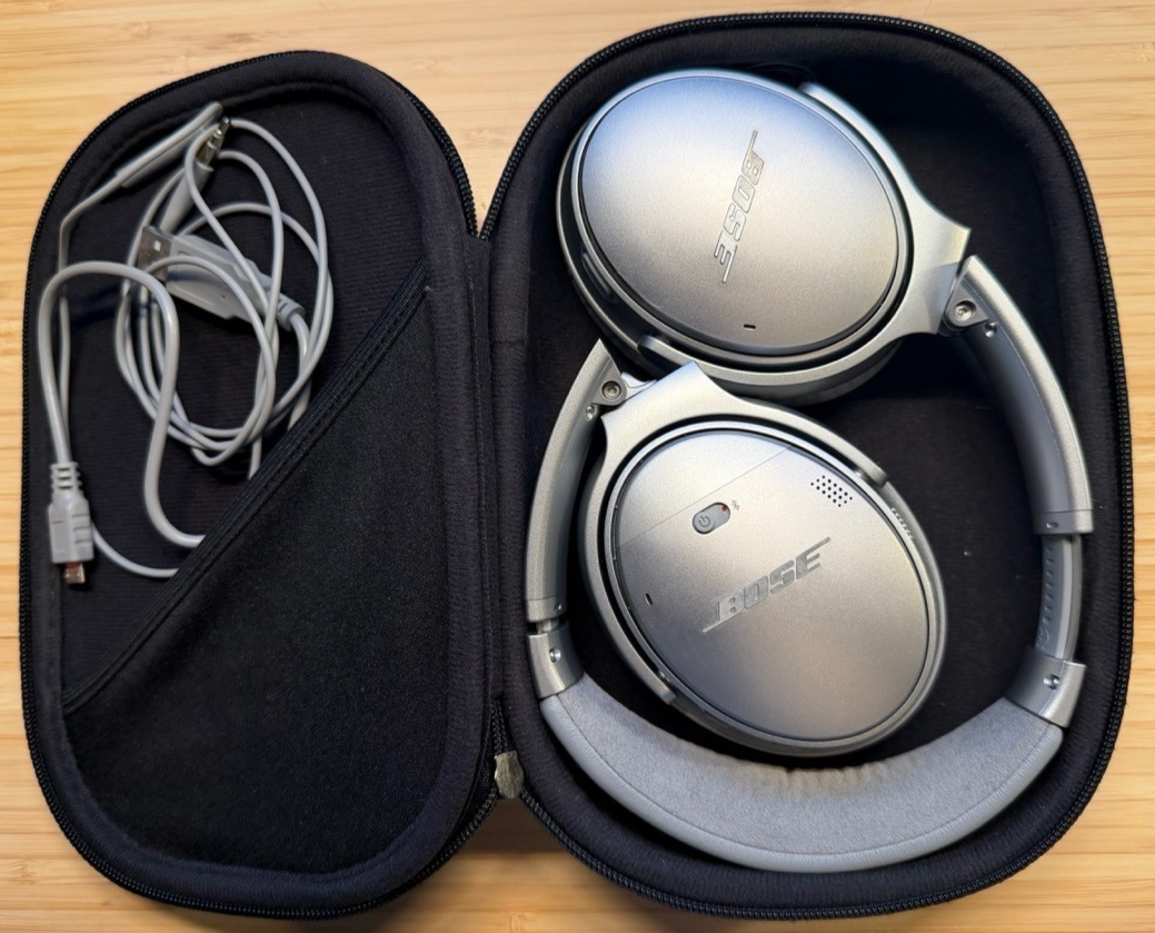 Bose QuietComfort 35 II Over the Ear Headphone - Silver-image