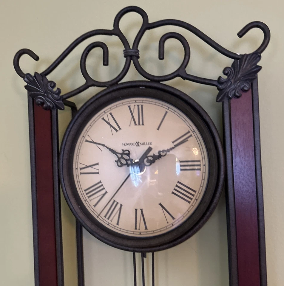 Reloj de Pared Howard Miller 625-326 Hierro Forjado Gris Madera de Cerezo 21" X 9.2 X 2.75" Foto 4 de 4