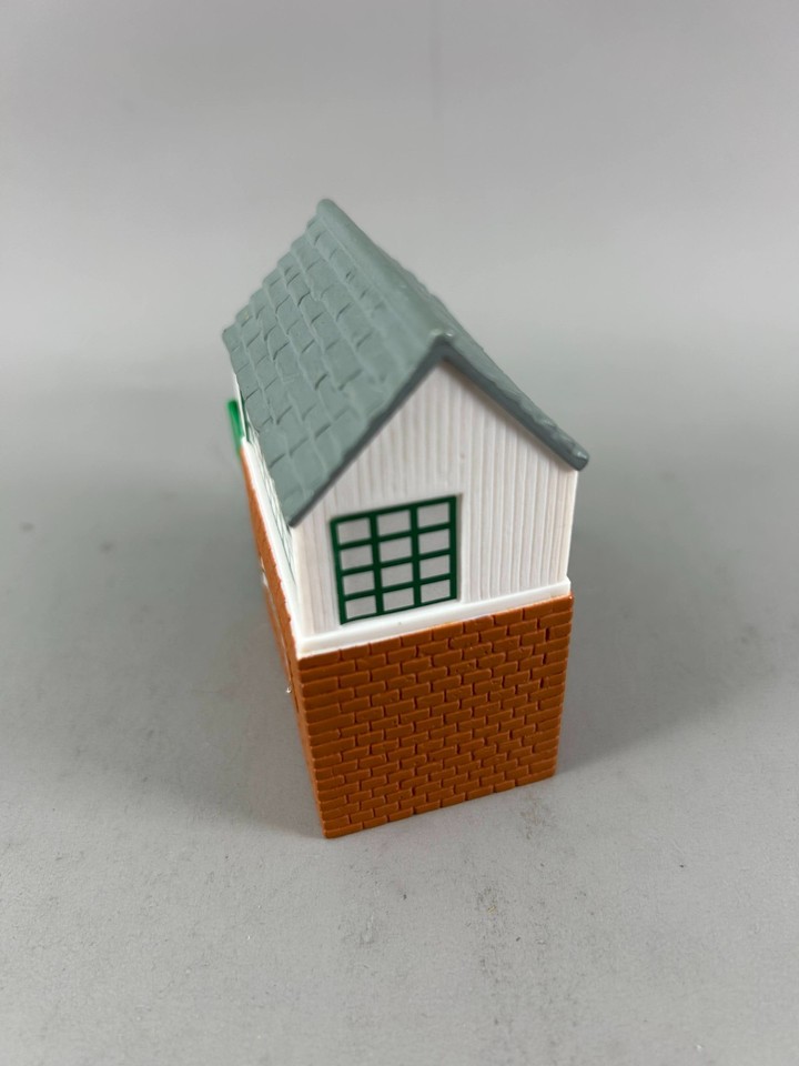 Trackmaster Signal Box House White w/ Green Stairs Thomas & Friends ...