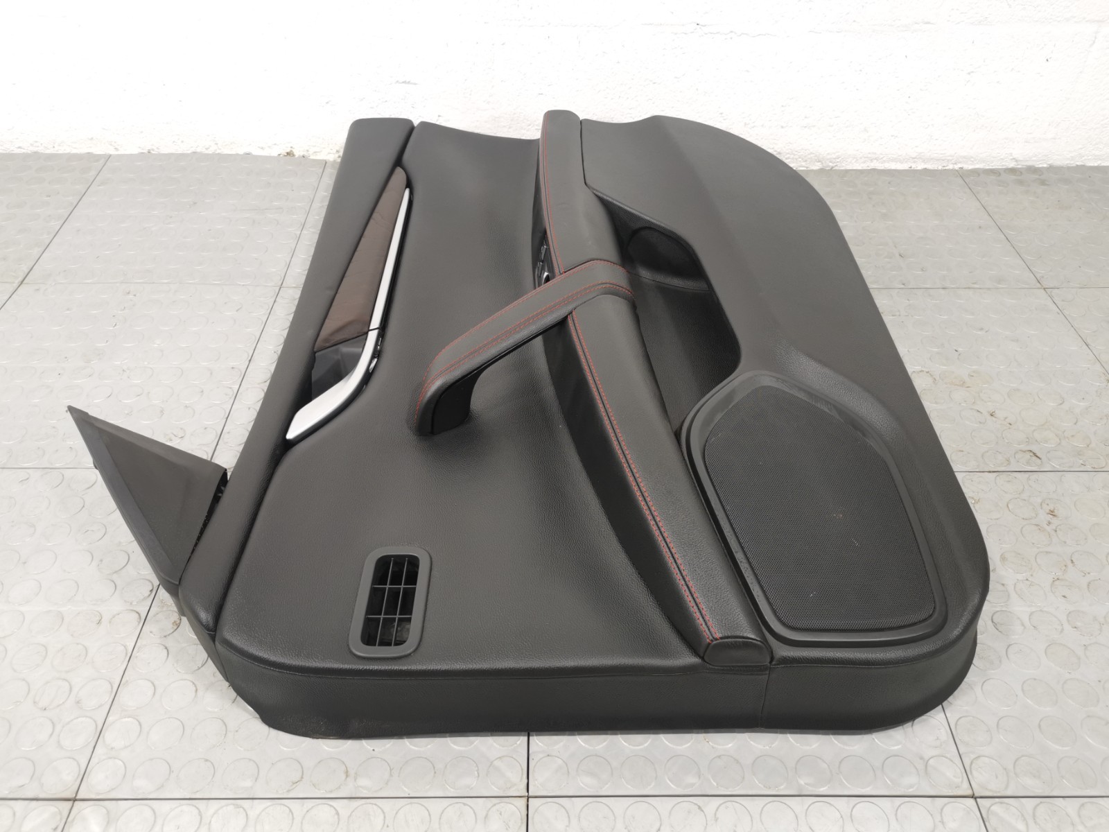 Maserati Ghibli 2016 RWD Auto 3.0 Front Right Door Panel Trim Cover 6700232070