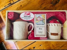 New Chestnut Creek Apple Orchard Creamer & Sugar Set 2004 with Tea Bags NIB