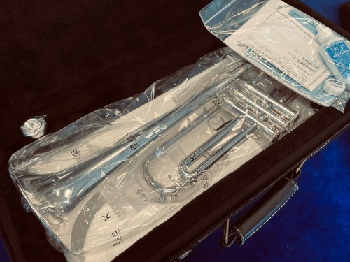 New YAMAHA CUSTOM BOBBY SHEW TRUMPET - YTR 8310ZS III - SHIPS FREE - Picture 13 of 14