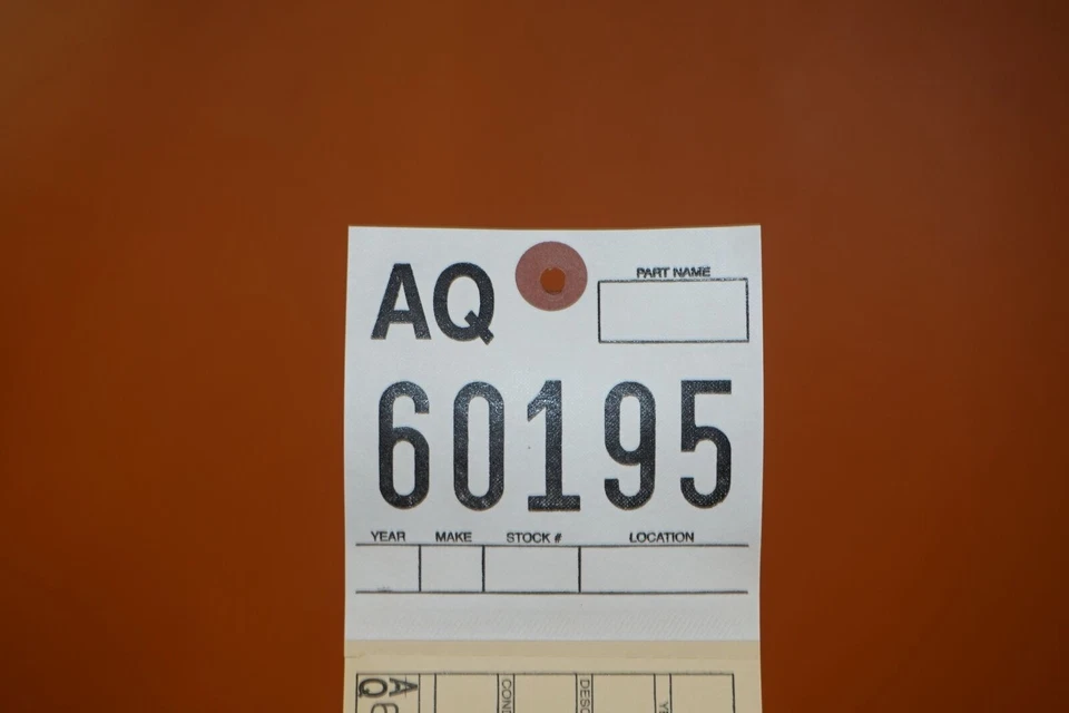 Moldura de porta traseira esquerda LEXUS ES300 1997 1998 1999 2000 2001 OURO 7574233060 FABRICANTE DE EQUIPAMENTO ORIGINAL - Imagem 4 de 4