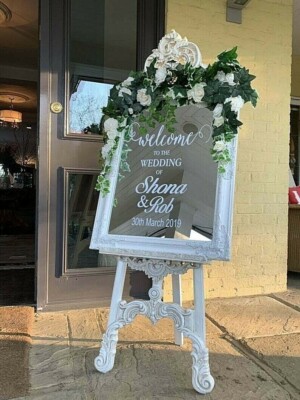 Personalisierter Vinyl-Aufkleber Willkommen zur Hochzeit der Spiegeltafel Sticker V427