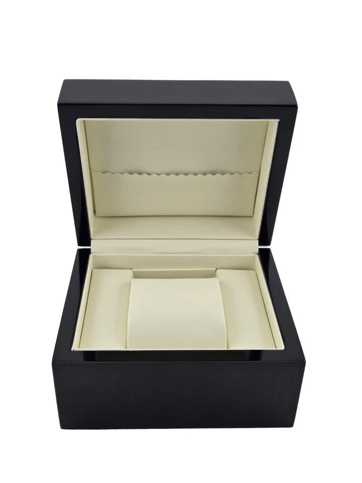 Reloj Gucci Sync L YA137301 para mujer con correa de goma de cuarzo - Precio de venta $670 Foto 3 de 4