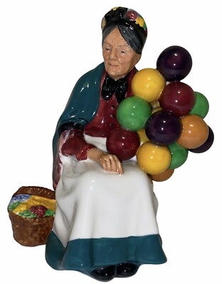 ROYAL DOULTON   OLD BALLOON SELLER Woman Figurine  HN 1315   Excellent Condition