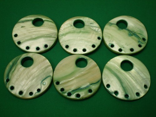 Large 45mm 70L Pale Green Shell Effect Round Donut Pendant Disc Bead Jewellery - Picture 3 of 6