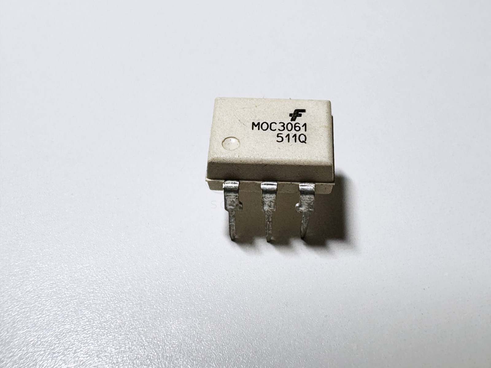2PCS MOC3061 Fairchild Zero Crossing Triac Driver Optocoupler 600V 15mA DIP-6