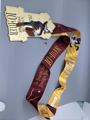 2022 runDisney Virtual Tower of Terror 10 Miler  Slider Goofy Medal