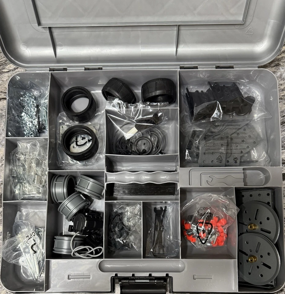 Meccano Engineering & Robotics Set 25 in 1 SPECIAL EDITION FREE FAST SHIPPING - Image 2 of 4