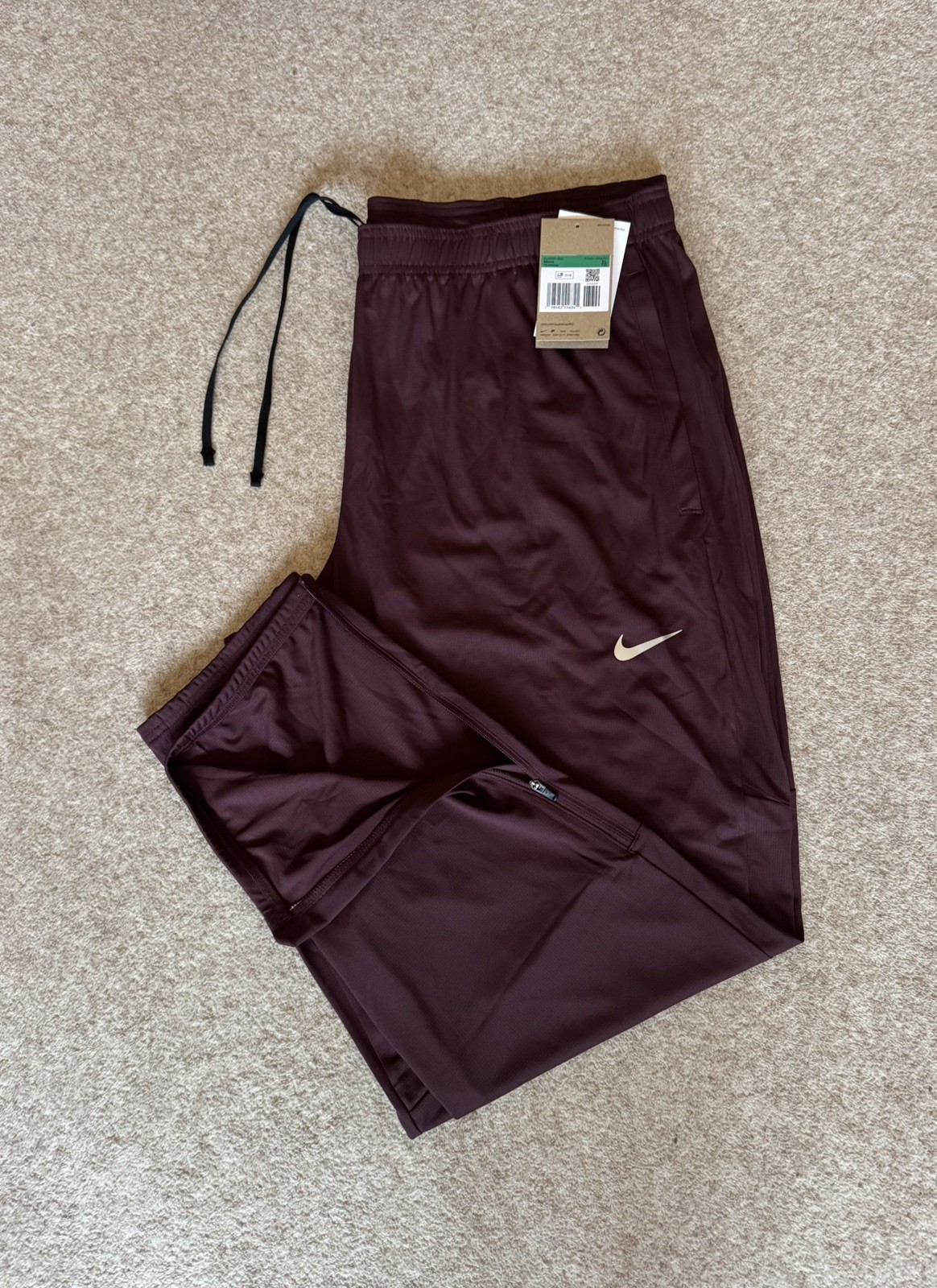 Nike Challenger Dri-Fit Running Trousers | Burgundy | Size: XL | RRP: £64.99 image 4