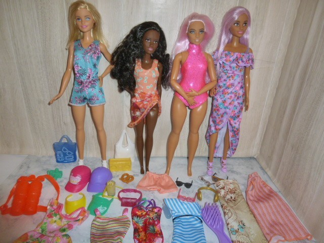 4 Beach Theme Barbie Dolls, Clothing, Sunglasses, Accessories