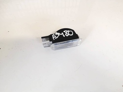 4b0947415a Innenraumleuchte Leseleuchte  Volkswagen Phaeton DE2037377-66