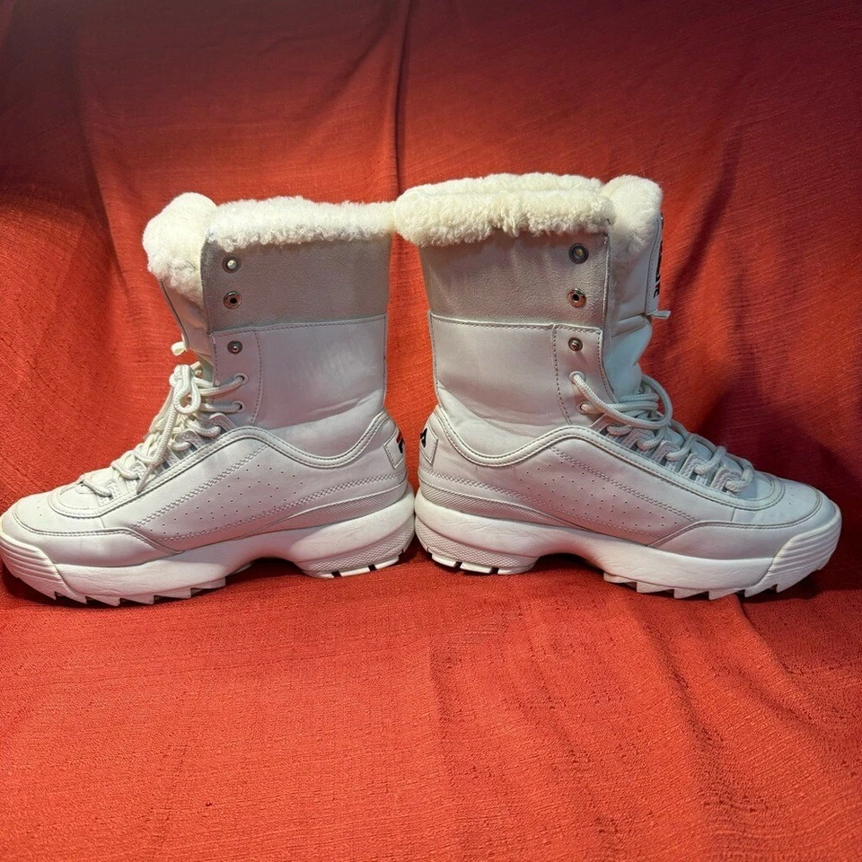 Botas de piel de oveja FILA Disruptor, para mujer talla 8, usadas en excelente estado Foto 3 de 4