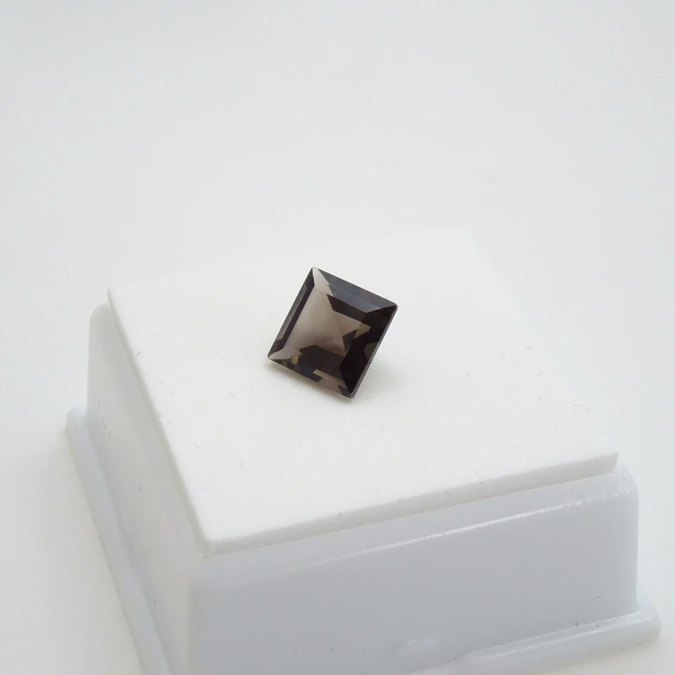 Smoky Quartz - 2.10ct+ 8mm - Square Cut - Smoky Quartz Loose Gemstone - Image 4 of 4