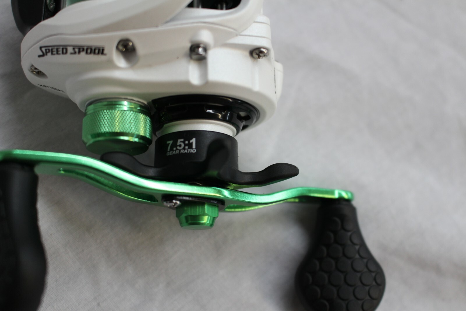 lew's xfinity baitcast reel