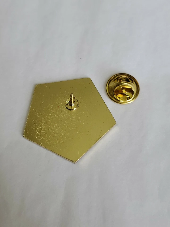 Yankees Legends Field Pepsi Day 2008 Souvenir Lapel Pin New York - Image 3 of 3