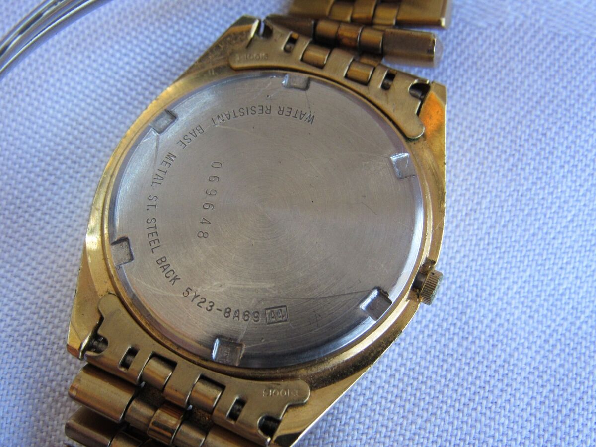 Seiko SQ 5Y23 8A69 A4 Men's Presidential Gold Plate Watch Seiko SQ 5Y23 8A69 A4 Men's Presidential Gold Plate Watch