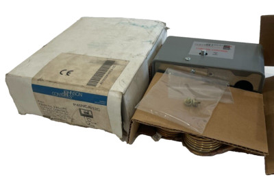 NEW JOHNSON CONTROLS P45NCA-12C OIL FAILURE CUTOUT CONTROL P45NCA12C