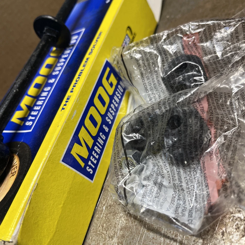 Barra estabilizadora trasera enlace final MOOG K8641 Ford Thunderbird 1989 a 1997 Foto 3 de 3