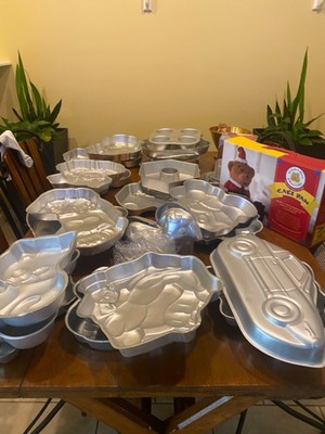 wilton cake I am selling my Wilton cake pans for $5.00 each. I have Holly hobby,