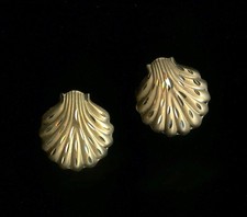 14K .74 Gram Solid Yellow Gold 15mm Ribbed Clam Seashell Sea Shell Earrings UK