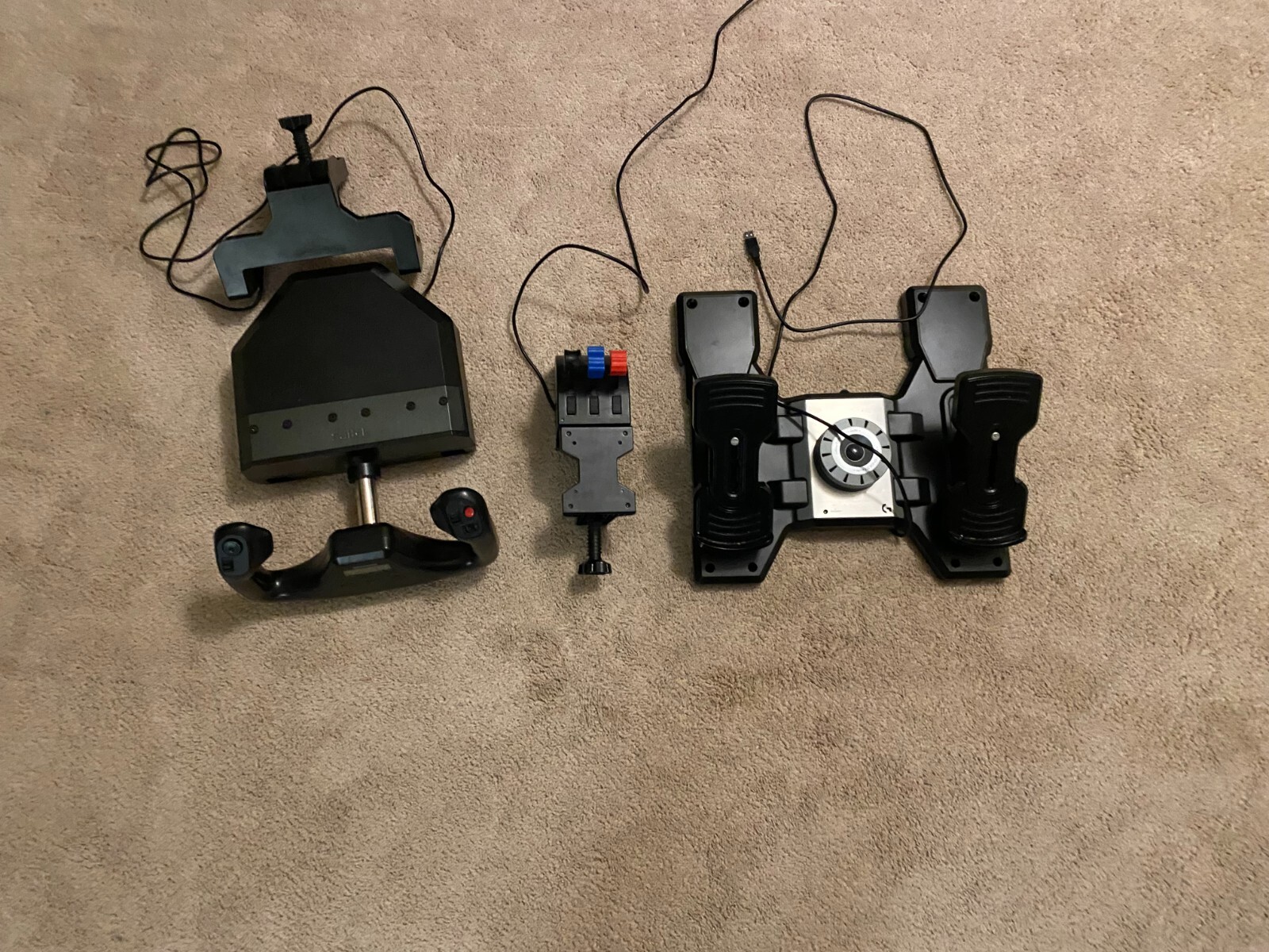 Logitech Saitek Pro Flight Yoke System Yoke, Throttle, and Rudder