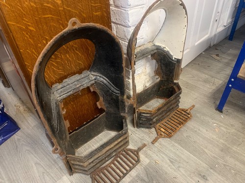 Antique cast iron fire place - Picture 2 of 2