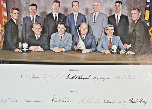 1967 Astronaut Group 6 NASA "Excess Eleven" Signed Official Photo Space Shuttle - Picture 2 of 4
