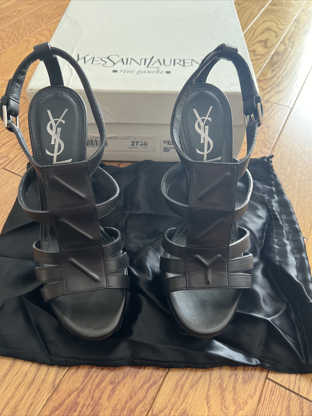 SAINT LAURENT YSL Riveg 105 Tstrap Nero (nero): taglia 7 5 (37 5)