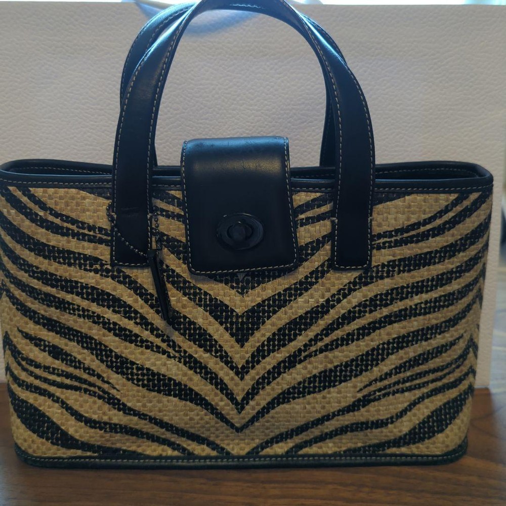 Coach Zebra Back m4_0804