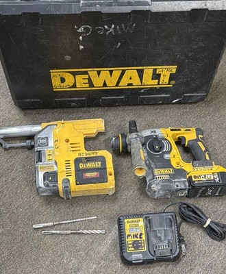 DEWALT (DCH273P2DHO) - 20V Cordless  Rotary Hammer Kit w/ Dust Extractor