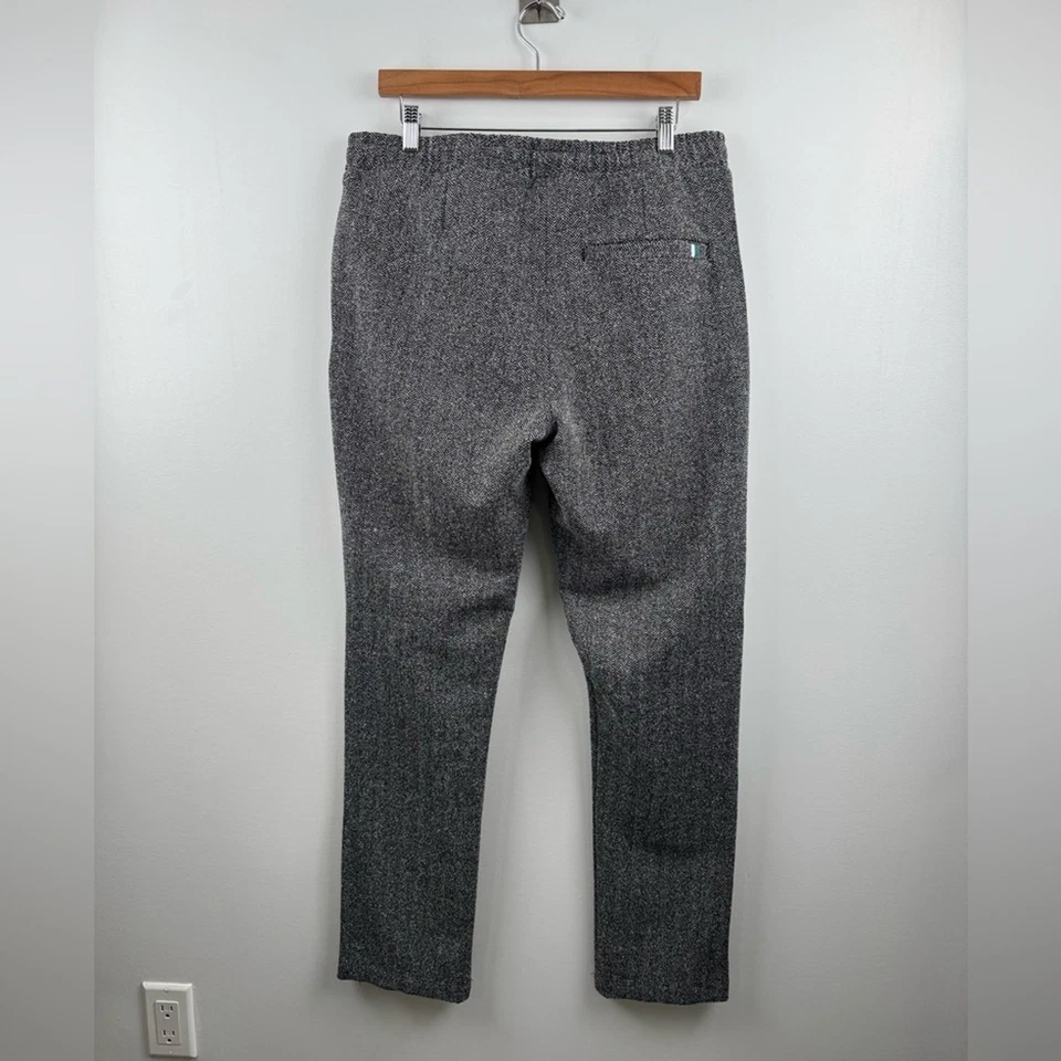 NWT Ike Behar Men Charcoal Jacquard Stretch Knit Herringbone Jogger Size Medium - Image 2 of 4