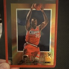 SkyBox 1996-97 E-X2000 Loy Vaught #28 Los Angeles Clippers Basketball Card