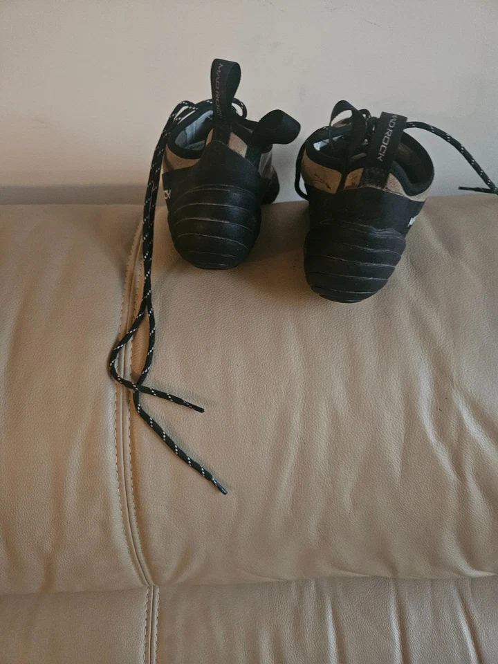 ZAPATOS DE ESCALADA MADROCK CON CORDONES EN EXCELENTE ESTADO US 11.5 UK 10.5 Foto 2 de 4