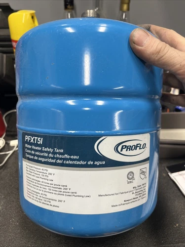 PROFLO PFXT5I 2.1 Gallon Thermal Expansion Tank 40 PSI